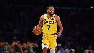 pg麻将胡了2-就是准文森特半场5中3&amp;三分4中2拿8分 强解飚进准压哨三分