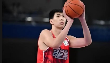 pg麻将胡了2-离开广东队就爆发，徐昕是常规赛第一阶段盖帽王+篮板王